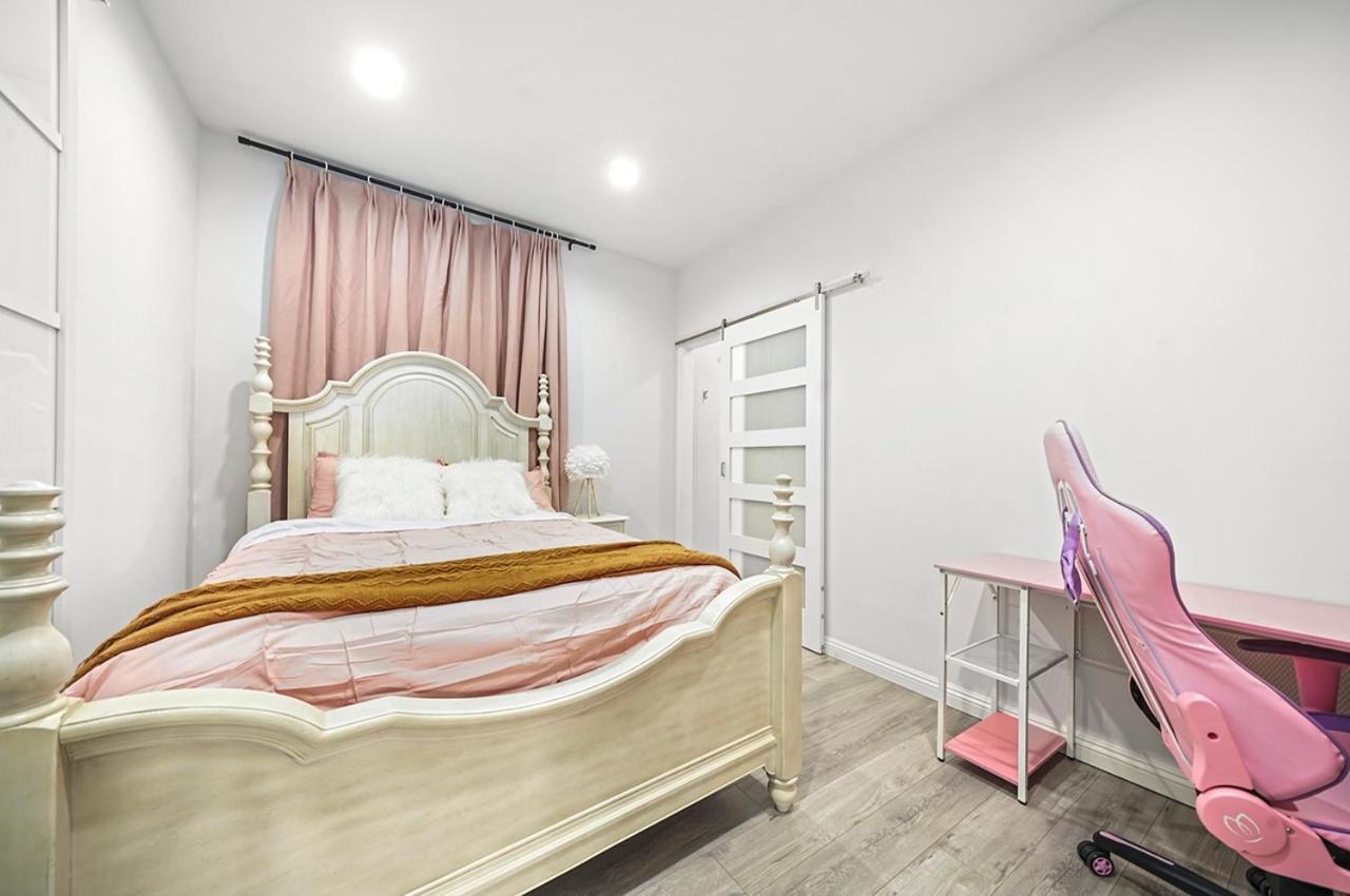 Great Location Oasis W Huge Backyard Near Dtla ,usc ,ktown Casa de férias Los Angeles