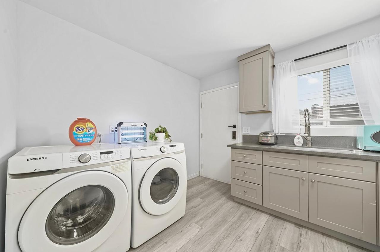 Great Location Oasis W Huge Backyard Near Dtla ,usc ,ktown Casa de férias Los Angeles